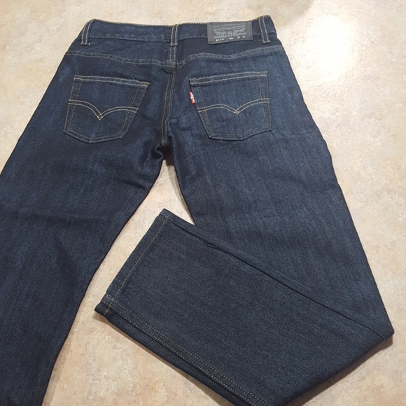 Boys size 10 reg levis - Picture 3 of 4